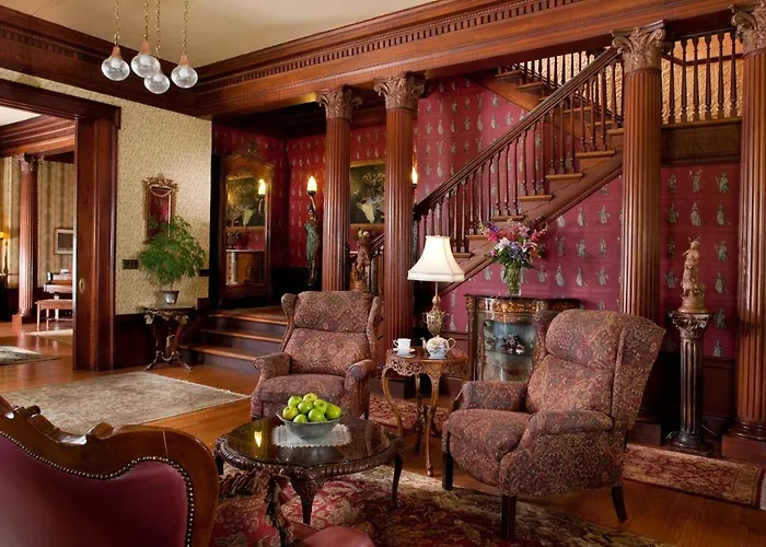 Churchill Manor